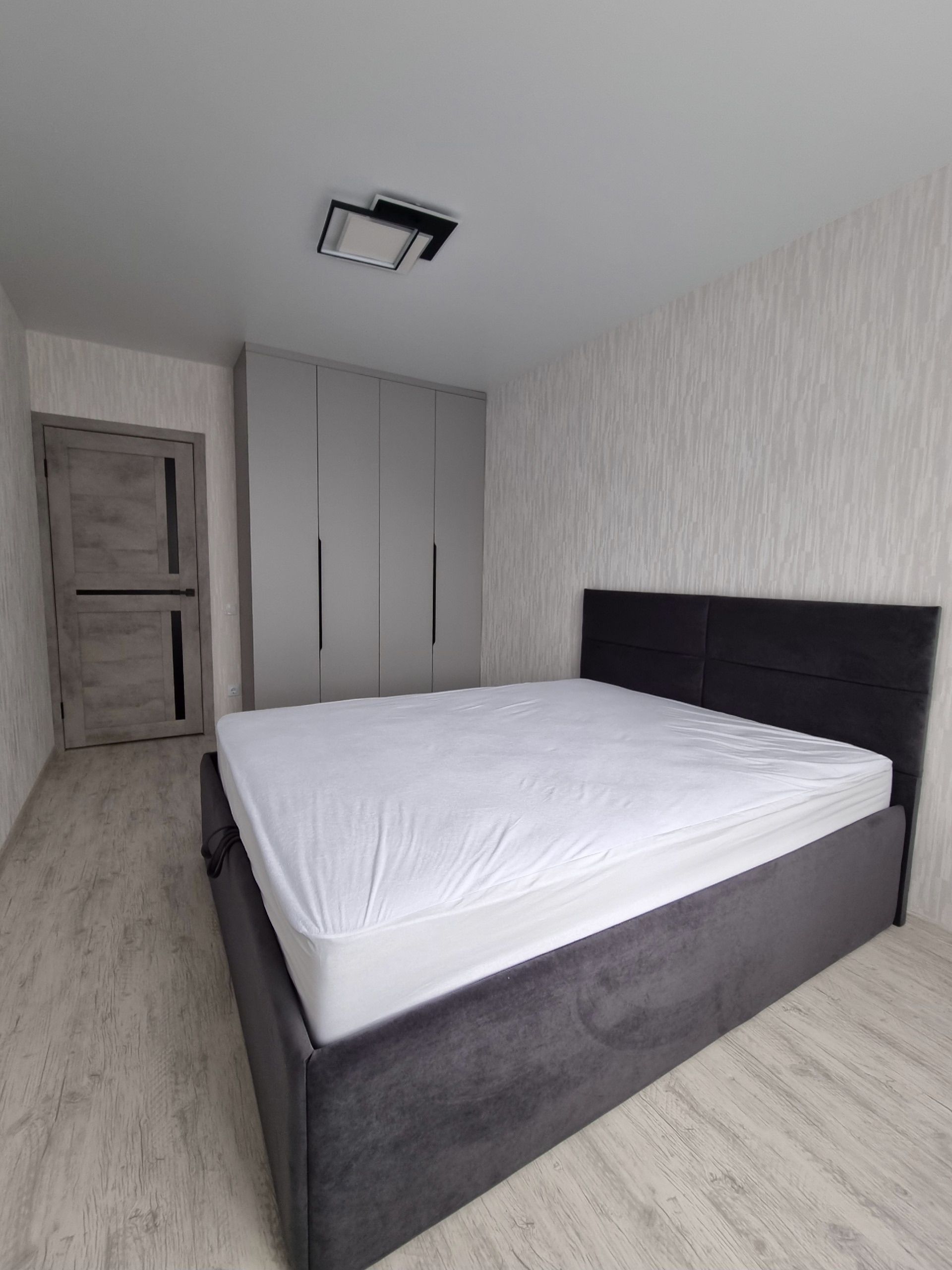 Кровать в спальню 2